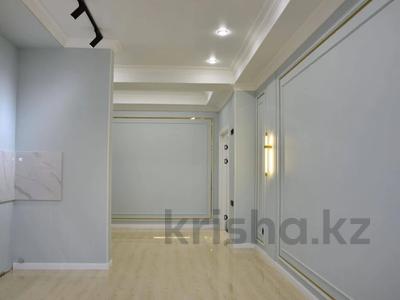 2-комнатная квартира, 60 м², 2/9 этаж, Байдибек би за 32 млн 〒 в Шымкенте, Каратауский р-н