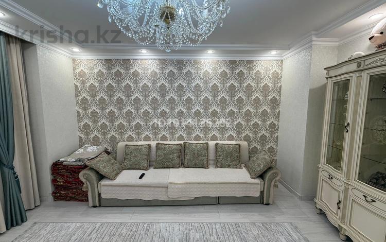 3-комнатная квартира · 100 м² · 5/12 этаж, Сауран 3/1 за 500 000 ₸ в Астане, Есильский р-н — фото 2