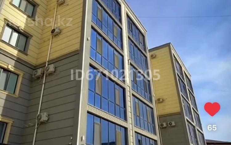 4-бөлмелі пәтер · 134 м² · 4/5 қабат, Бес шоқы 4 этаж, бағасы: 30 млн ₸ в Жанаозен — фото 2