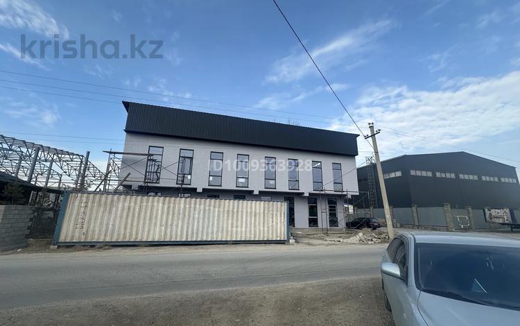 Отдельный дом · 5 комнат · 540 м² · 4.2 сот., Рахымбаева 51б — М-н Куат ул Рахымбаева 51 б- кг. ул Астана, район магазин Астана, перед пром базой за 99 млн ₸ в  — фото 2