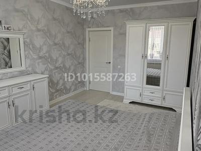 4-бөлмелі пәтер · 110 м² · 5/5 қабат, Алтын орда ш/а., ​Батыс 2 микрорайон 5к, бағасы: 41.5 млн ₸ в Актобе, мкр. Алтын орда