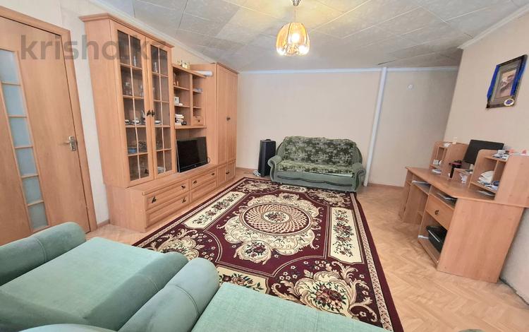 2-бөлмелі пәтер · 44.9 м² · 1/4 қабат, пр. Республики — район парка Восток, бағасы: 6.5 млн ₸ в Темиртау — фото 4