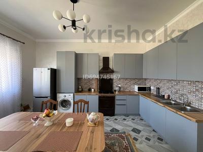 Отдельный дом · 7 комнат · 280 м² · 7 сот., Балауса за 69.7 млн 〒 в Актау, мкр Приморский