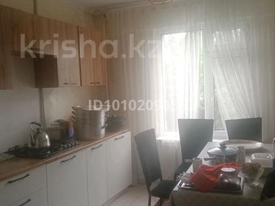 4-бөлмелі пәтер · 82 м² · 3/5 қабат, Менделеева 13 — Военный городок, бағасы: 28 млн ₸ в Боралдае (Бурундай), мкр Водник-1