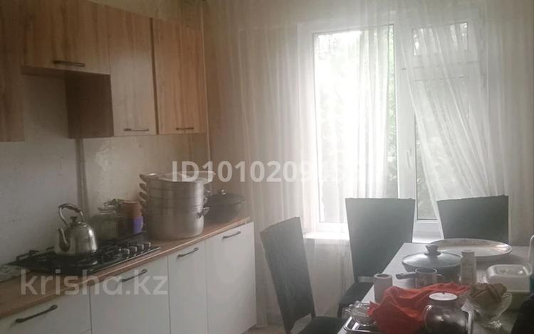 4-бөлмелі пәтер · 82 м² · 3/5 қабат, Менделеева 13 — Военный городок, бағасы: 28 млн ₸ в Боралдае (Бурундай), мкр Водник-1 — фото 2