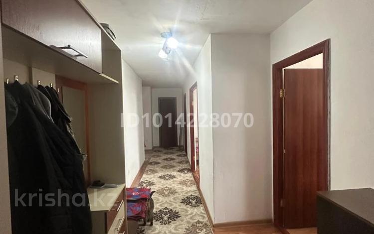 3-комнатная квартира · 80 м² · 5/5 этаж, Молдаулова 15/9 за 20.8 млн ₸ в Усть-Каменогорске — фото 17
