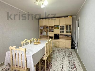 4-бөлмелі пәтер · 77 м² · 4/5 қабат, Самал, бағасы: 25 млн ₸ в Талдыкоргане, мкр Самал