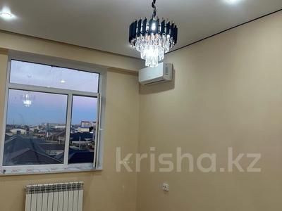 1-комнатная квартира · 42 м² · 4/5 этаж, мкр Самал, мкрн Самал 15 за 18.4 млн 〒 в Атырау