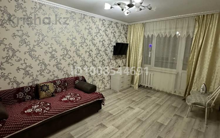 1-комнатная квартира · 36 м² · 3/9 этаж, Назарбаева — Гагарина-Кутузова за 140 000 〒 в Павлодаре — фото 2