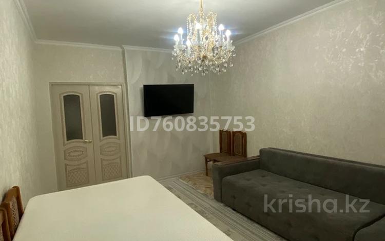 3-бөлмелі пәтер · 74 м² · 4/5 қабат, Улы дала 34 — Мкр Улы дала 15, бағасы: 20.9 млн ₸ в Таразе — фото 2