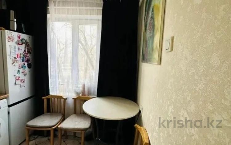 1-комнатная квартира · 30 м² · 2/5 этаж, мкр №8 8 за 25 млн ₸ в Алматы, Ауэзовский р-н — фото 3