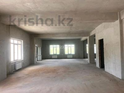 4-комнатная квартира · 180 м² · 2/9 этаж, Просп. Казыбек би 19 за 84 млн 〒 в Усть-Каменогорске, Ульбинский
