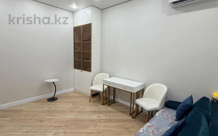 3-комнатная квартира · 65 м² · 6/12 этаж, Сакена Сейфуллина за 70.7 млн ₸ в Алматы, Алмалинский р-н — фото 2