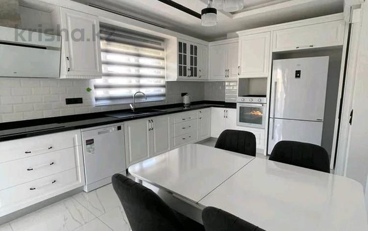 4-бөлмелі пәтер · 160 м² · 4/5 қабат, Клеопатра 77, бағасы: 181 млн 〒 в Аланье — фото 2