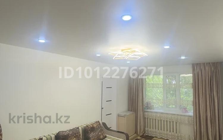 2-бөлмелі пәтер · 41.5 м² · 1/5 қабат, 4 микрорайон — Үй раддомның қасында, бағасы: 8.5 млн ₸ в Темиртау — фото 2