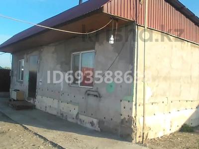 Отдельный дом • 2 комнаты • 50 м² • 10 сот., Конаев 31 за 15 млн 〒 в Талдыкоргане, мкр Жастар