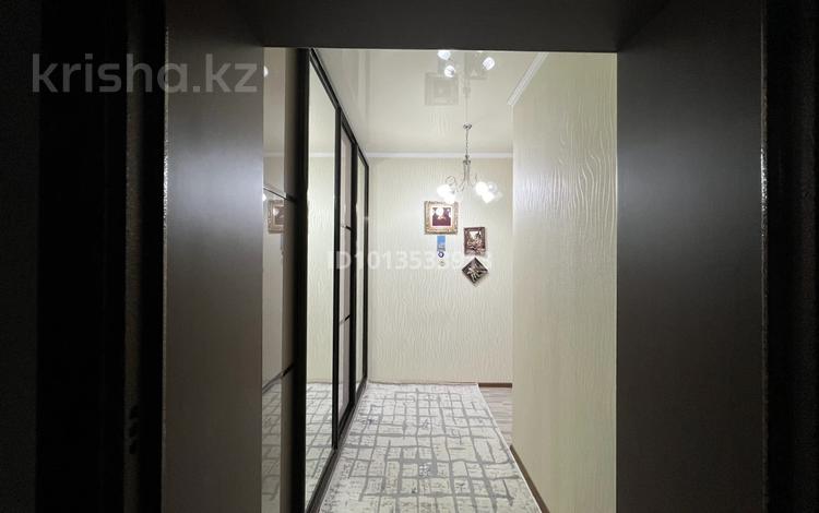 2-бөлмелі пәтер · 73.6 м² · 4/7 қабат, Назарбаева 233/2, бағасы: 42 млн ₸ в Уральске — фото 2