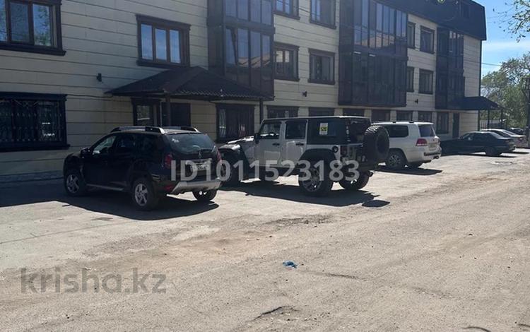 2-бөлмелі пәтер · 100 м² · 4/4 қабат, Нурмагамбетова 68 — Найманбаева, бағасы: 27 млн 〒 в Семее — фото 2