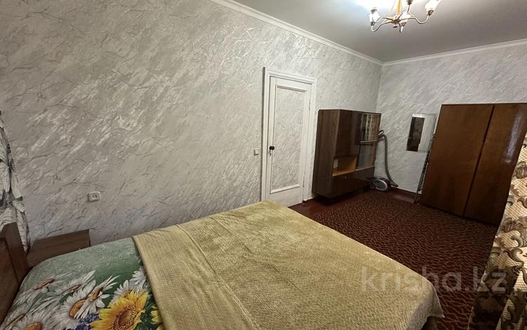 2-комнатная квартира · 46.5 м² · 1/3 этаж, Айтеке Би 76 за 300 000 ₸ в Алматы, Алмалинский р-н — фото 2