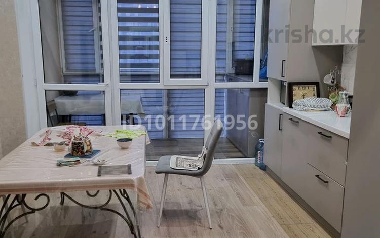 2-комнатная квартира · 88.1 м² · 2/11 этаж, ул. Ульяны Громовой 18 за 42 млн ₸ в Уральске, мкр Школьник — фото 2
