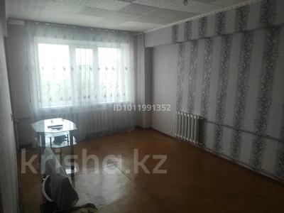2-комнатная квартира · 47.3 м² · 5/5 этаж, мкр Центральный, Центральная 7 — Драмтеатр, светлана за 13 млн 〒 в Атырау