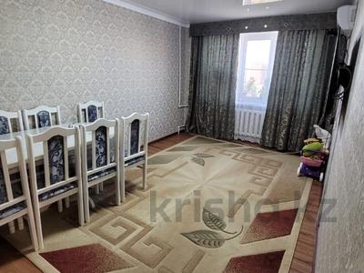 1-комнатная квартира, 64.5 м², 6/9 этаж, 4 микрорайон за 20.5 млн 〒 в Уральске