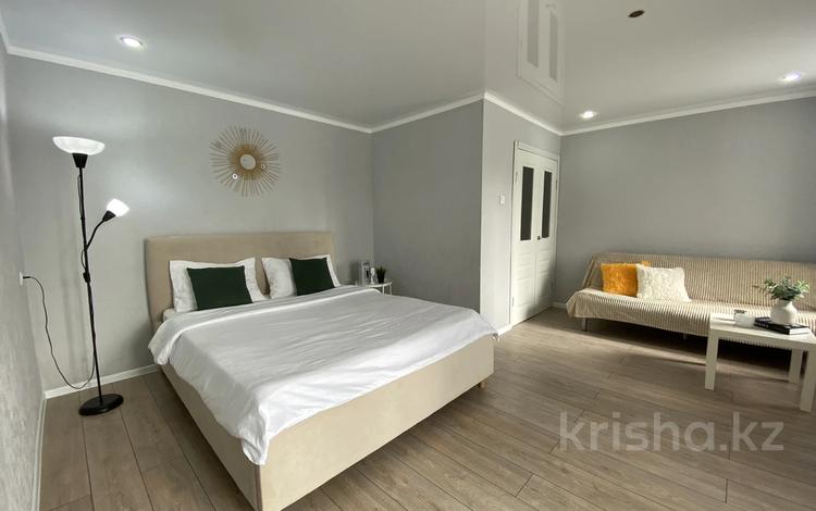 1-комнатная квартира · 40 м² · 2/9 этаж, Назарбаева 187 за 18 000 〒 в Уральске — фото 32