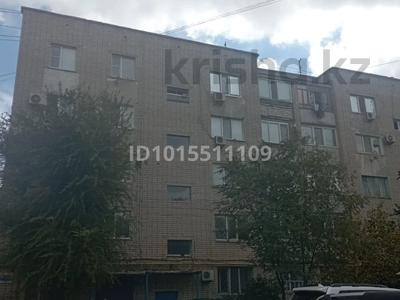 1-комнатная квартира · 33 м² · 4/5 этаж, мкр 8, Братьев Жубановых 281 за 12.5 млн ₸ в Актобе