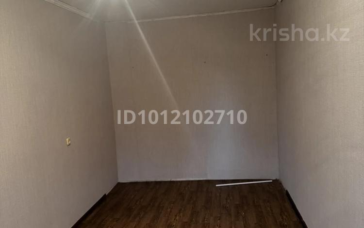 2-бөлмелі пәтер · 46 м² · 1/5 қабат, Майкудук, 12й микрорайон 37, бағасы: 10 млн ₸ в Караганде, Алихана Бокейханова р-н — фото 2