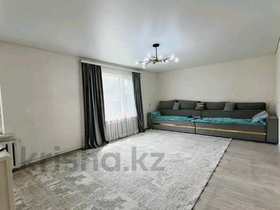 Отдельный дом · 3 комнаты · 85 м² · 6.6 сот., Бобровка за 12 млн ₸ в Семее