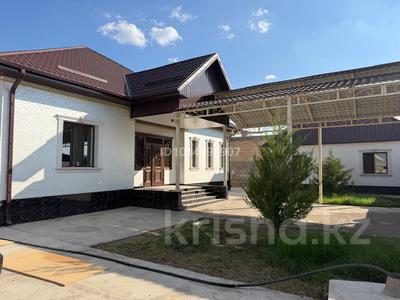 Отдельный дом · 7 комнат · 210 м² · 10 сот., Еркиндик 33 — Тоған 6 конечный за 57 млн ₸ в Туркестане