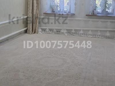 Отдельный дом · 3 комнаты · 75 м² · 6 сот., Абдирова — Ружейникова за 25 млн 〒 в Уральске