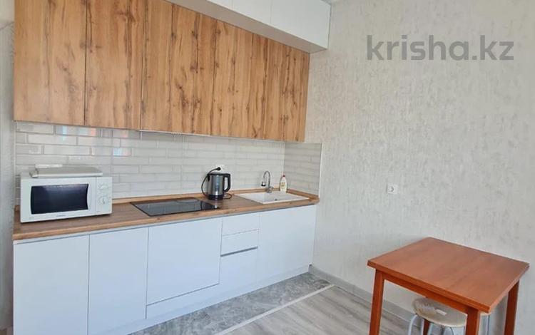 1-комнатная квартира · 43 м² · 4/9 этаж, проспект Мангилик Ел участок 41 за 250 000 ₸ в Астане, Есильский р-н — фото 2
