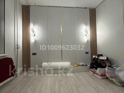 2-бөлмелі пәтер · 55 м² · 2/5 қабат, маккарова 22а, бағасы: 21 млн ₸ в Таразе