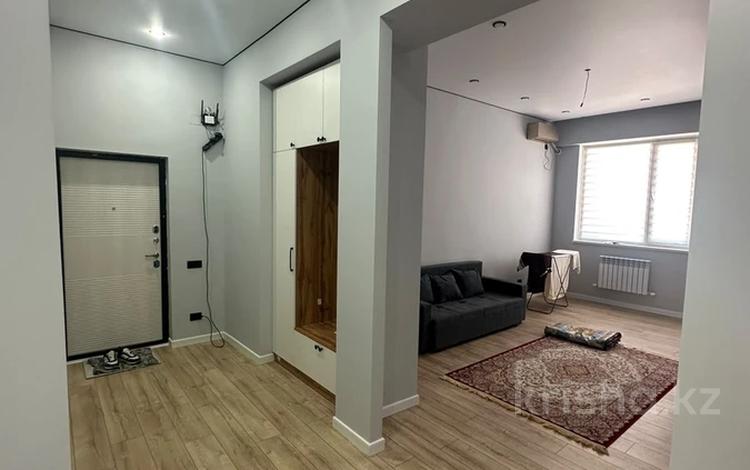 2-комнатная квартира · 72 м² · 7/15 этаж, 17-й мкр 87/4 за 200 000 ₸ в Актау — фото 2