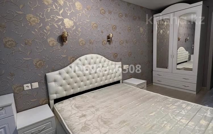 2-комнатная квартира · 43 м² · 1/5 этаж, 35 квартал 23 за 250 000 ₸ в Семее — фото 2