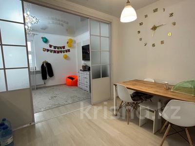 Пәтерлер в Акмолинской обл.: 2-бөлмелі пәтер · 57.1 м² · 4/6 қабат, Республики 18Б, бағасы: 17.9 млн 〒 2-бөлмелі пәтер · 57.1 м² · 4/6 қабат, Республики 18Б, бағасы: 17.9 млн 〒 в Косшы