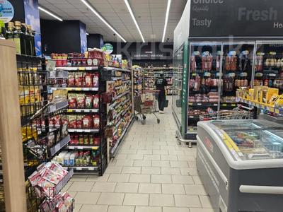 Свободное назначение, офисы, магазины и бутики, салоны красоты, фитнес и спорт, медцентры и аптеки, образование, развлечения, студии · 800 м² за 6 млн ₸ в Алматы, Алмалинский р-н