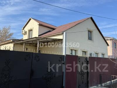 Отдельный дом · 7 комнат · 250 м² · 10 сот., мкр Геолог, Айтпай Альжанова 16 — Аккулова за 55 млн ₸ в Атырау