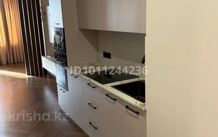 1-бөлмелі пәтер · 38 м² · 11/12 қабат, мкр Акбулак, Дарабоз 1-83, бағасы: 27 млн ₸ в Алматы, Алатауский р-н — фото 2