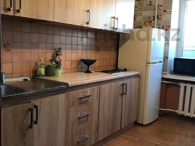3-комнатная квартира · 60 м² · 4/5 этаж, Касыма Аманжолова 71 за 21 млн ₸ в Караганде, Казыбек би р-н
