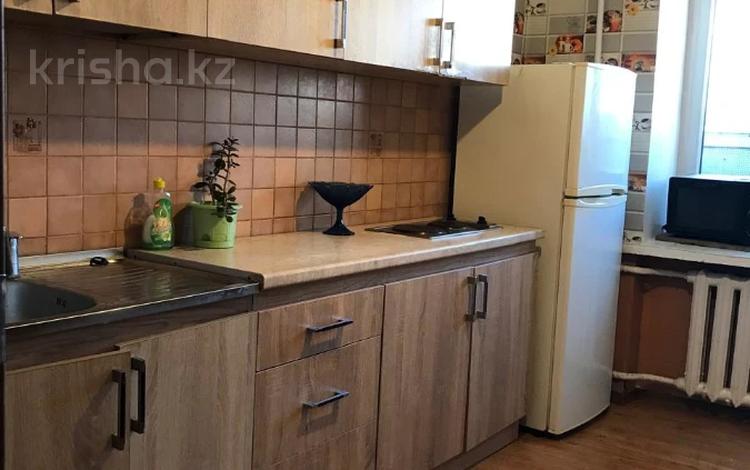 3-комнатная квартира · 60 м² · 4/5 этаж, Касыма Аманжолова 71 за 21 млн ₸ в Караганде, Казыбек би р-н — фото 10