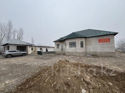 Жеке үй · 6 бөлме · 240 м² · 50 сот., Утенов 12A — Сауран Шорнақ ауылы, бағасы: 75 млн 〒 в Туркестане