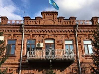 3-бөлмелі пәтер · 72.7 м² · 2/2 қабат, Маргулана 115 — Сталинка, бағасы: 29 млн ₸ в Павлодаре