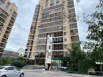 4-комнатная квартира, 162 м², 13/15 этаж, Республики 9/1 за 88 млн 〒 в Астане, Сарыарка р-н