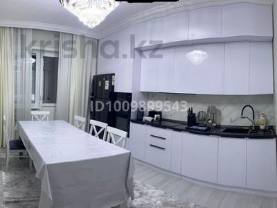 3-комнатная квартира · 102.9 м² · 2/21 этаж, Кабанбай батыра 29 за 70 млн 〒 в Астане, Нура р-н