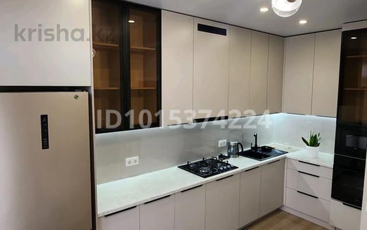 2-комнатная квартира · 45 м² · 3/6 этаж, мкр Нуркент — Момышұлы Рыскулова за 300 000 ₸ в Алматы, Алатауский р-н — фото 2