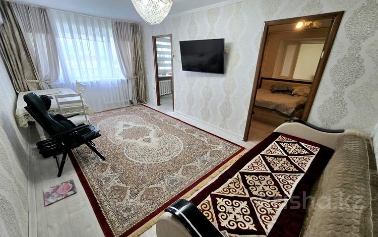 4-бөлмелі пәтер · 62 м² · 4/5 қабат, Есенберлина 17, бағасы: 23 млн ₸ в Жезказгане — фото 2