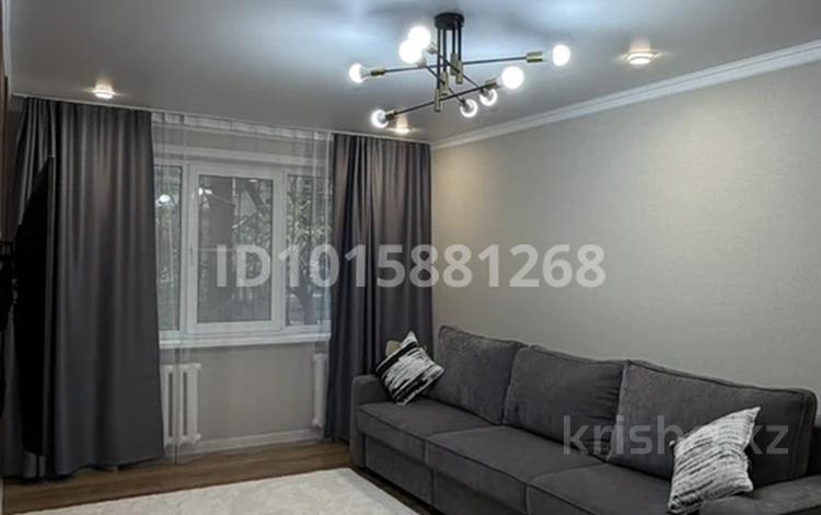 2-комнатная квартира · 43 м² · 1/4 этаж, мкр №8 14 за 350 000 ₸ в Алматы, Ауэзовский р-н — фото 2