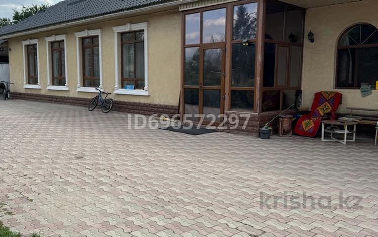 Отдельный дом · 5 комнат · 380 м² · 14.2 сот., Керимбекова 47 за 69 млн ₸ в Жамбыл — фото 4